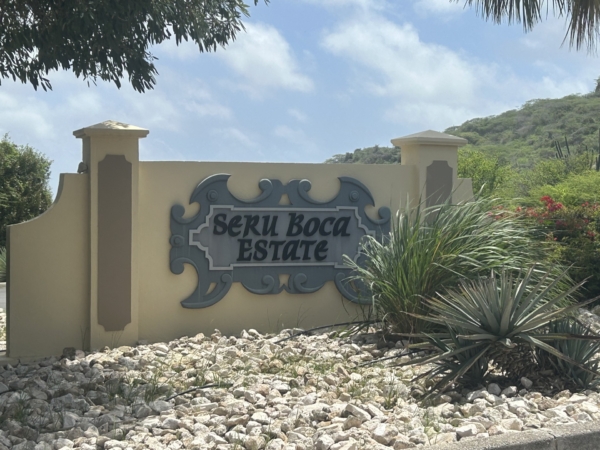 Seru Boca Estate