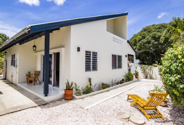 Vacation home Curasol with garden