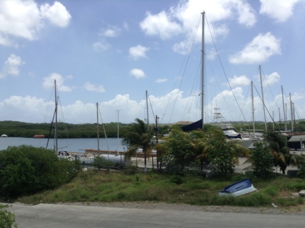 kavel aan het water op Curacao