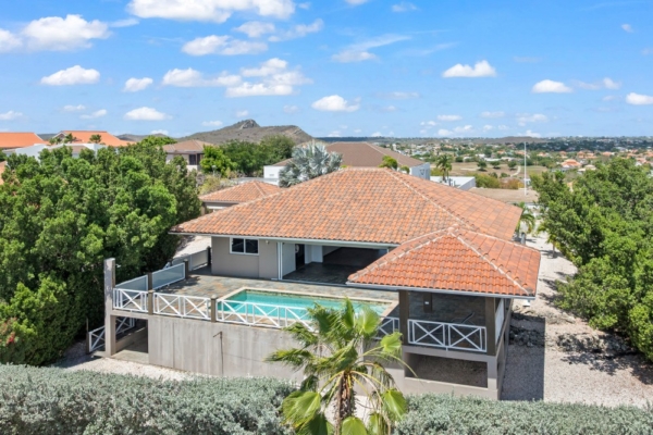 Blue Bay BB-39  Spacious Villa with Pool and Sea View