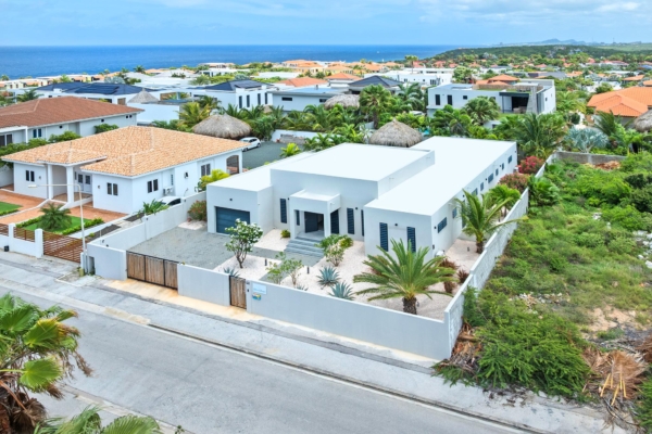 Kaya Baltiko, JAN THIEL Curacao