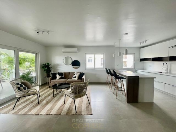 Schitterend gerenoveerd Turnkey appartementop Blue Bay, Curacao