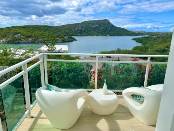 Modern Rental Bungalow Piscadera Harbour Village