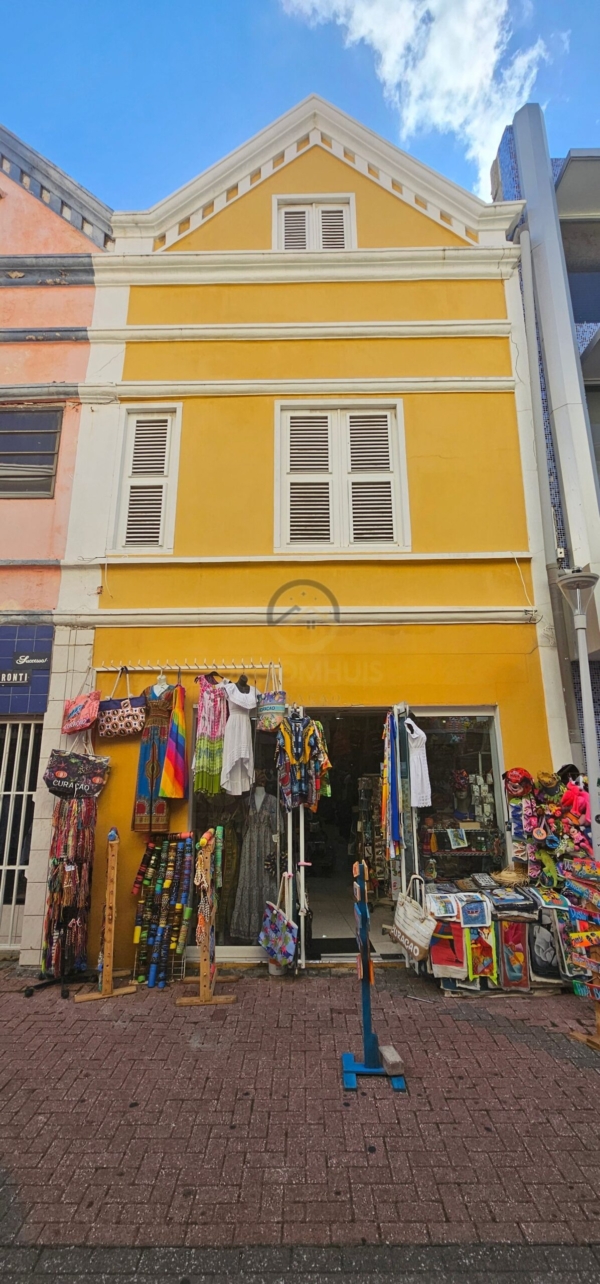 Punda, Willemstad – iconisch monumentaal beleggingspand met dubbele entree