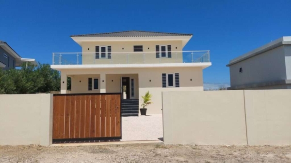 WONING MET 6 SLAAPKAMERS GROTE BERG