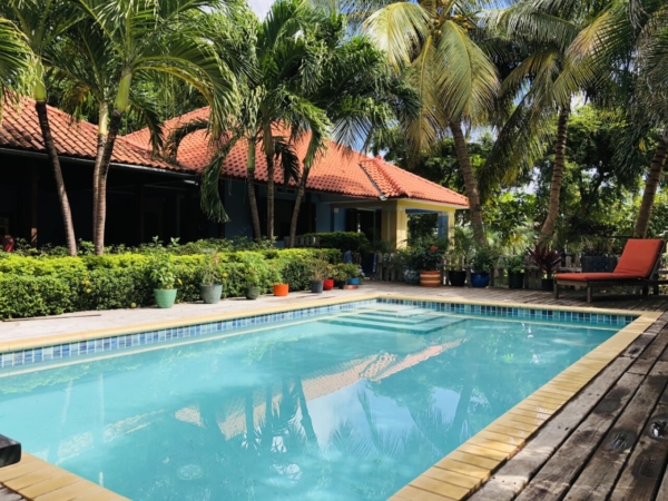 Bernhardlaan, EMMASTAD Curacao