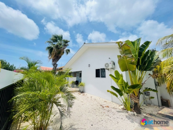 Ruime Woning met Zwembad in Sun Valley