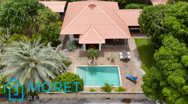 Emma City ; Charming House with Swimming Pool