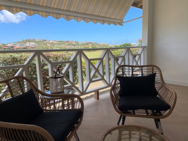 Modern rental bungalow Blue Bay