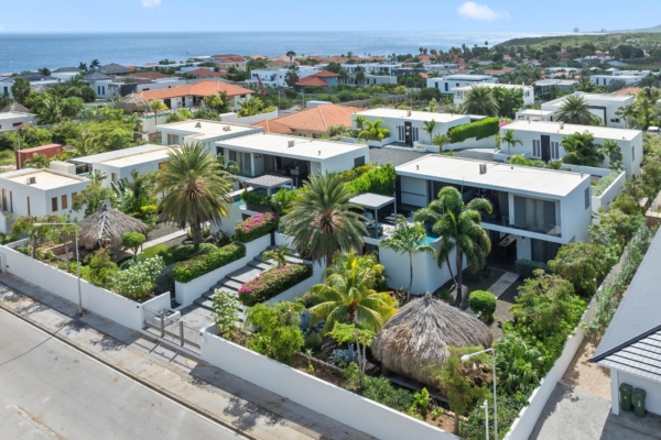 Kaya Egeo, JAN THIEL Curacao