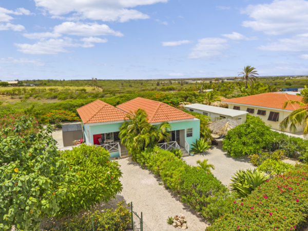 LAGOEN HILL 50 Woonhuis & Studio Rental investment