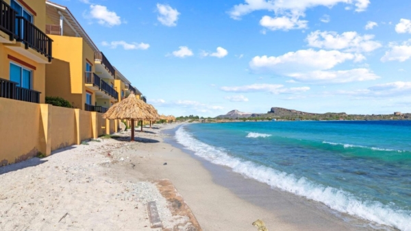 Caracas Bay Beachfront Living
