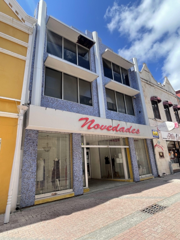 Commercieel pand aan de Madurostraat in Punda