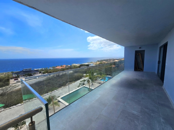 Exclusive apartment in dream location with sea view -First occupancy–
