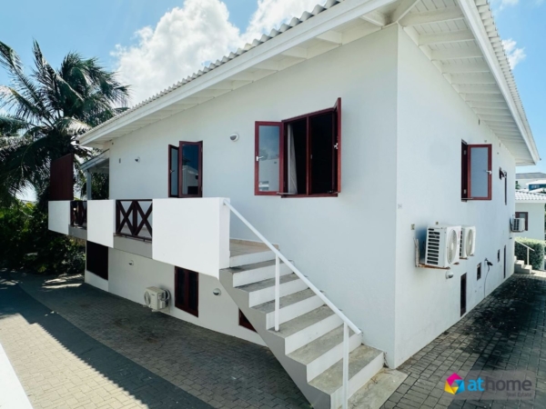 Prachtig Appartement op Resort met Zwembad Cocolora in Brakkeput