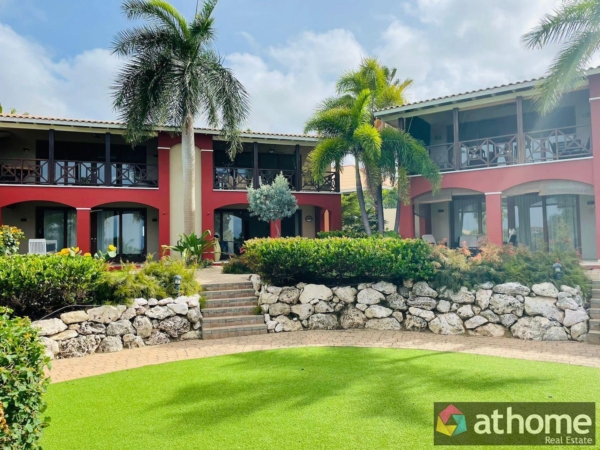 Furnished Apartment with Private Beach and Pool in La Maya