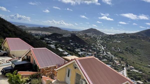 Blue Berry Hills Estate (St Maarten)