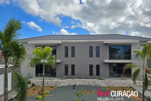 Brand new apartments for rent in the very centrally located area of Girouette / Cerrito
