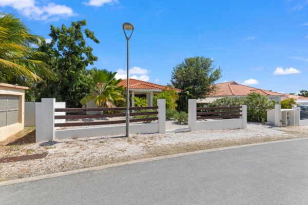 Blue Bay BL-19  Spacious Villa on Golf Course