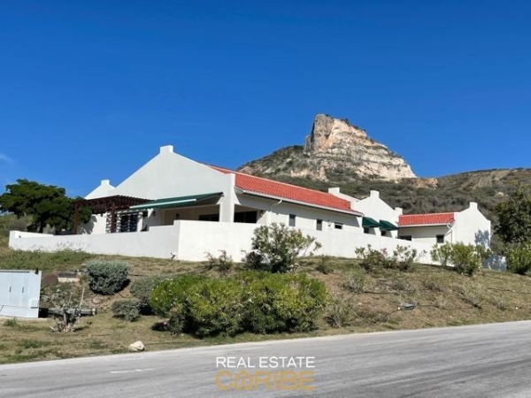 Santa Barbara Plantation, Real Estate Curacao Marina Village 2, luxury villa for sale with apartment
