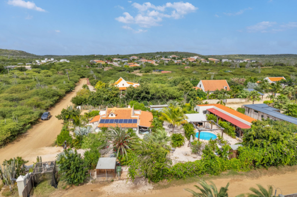 Finca Verde 9 woonhuis met 3 appartementen