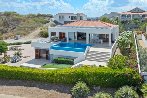 Luxury Blue Bay villa with sea view, pool & guest apartment