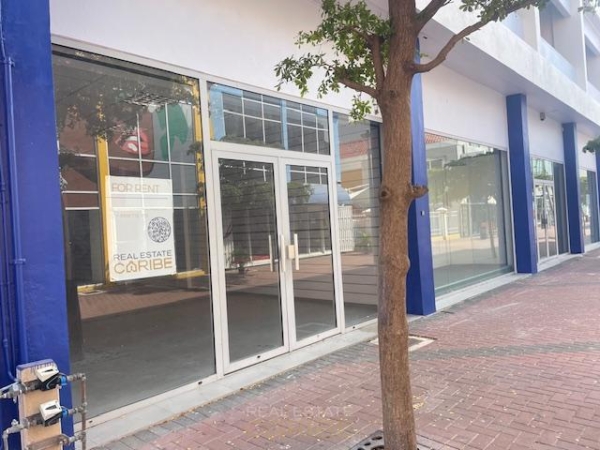 Beautiful commercial unit , centrally located in Punda
