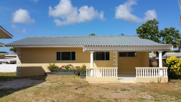 Twee vakantie woningen in Abrahamsz