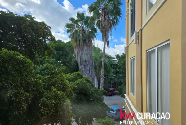 Turn-key office space in Zuikertuin mall for rent