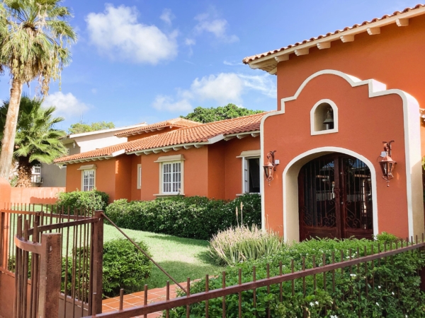 BEAUTIFUL HOUSE WITH POOL IN CENTRAL TONI KUNCHI
