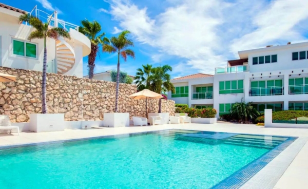 Luxury rental bungalow Piscadera Harbour Village