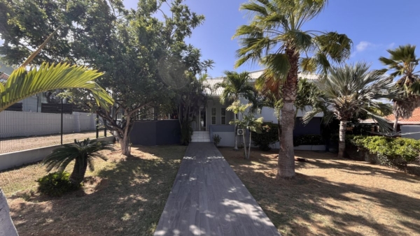 Huur woning Jan Sofat met studio