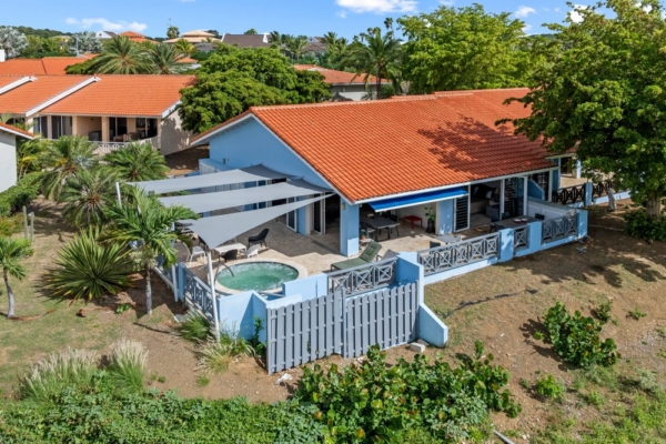 Blue Bay  Bungalow with golf view, jacuzzi & holiday rental option