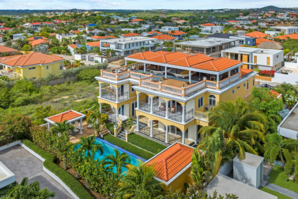 Exclusieve villa met Caribische zeezicht in Vista Royal