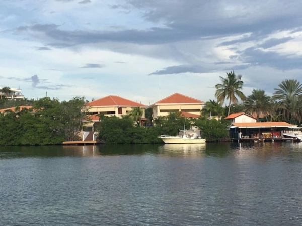 Prachtige Ruime Villa aan het Spaanse water