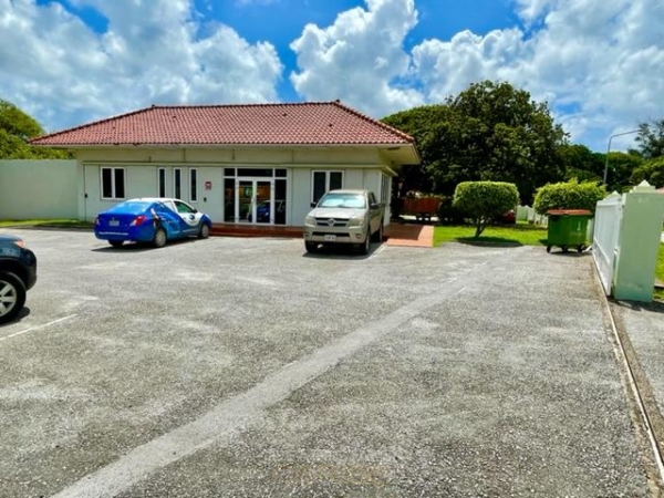 Centrally located office units in Emma City (unit D)