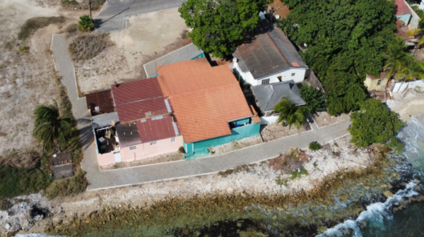 New Penstraat Listing; Your Dream Oceanfront Property Awaits!