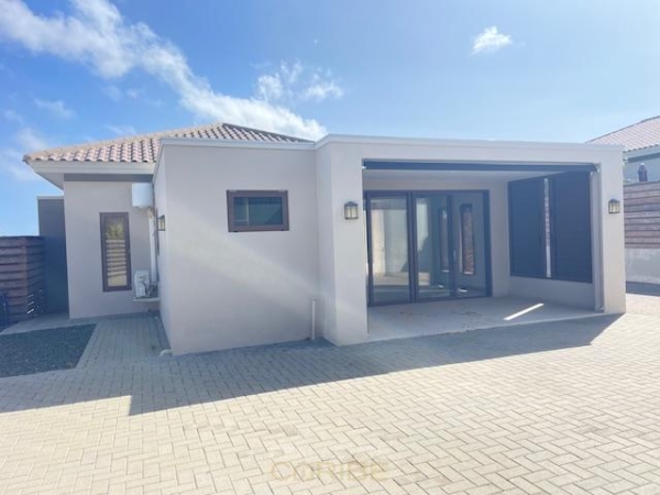 An elegant, beautiful and modern house with 3 bedrooms .