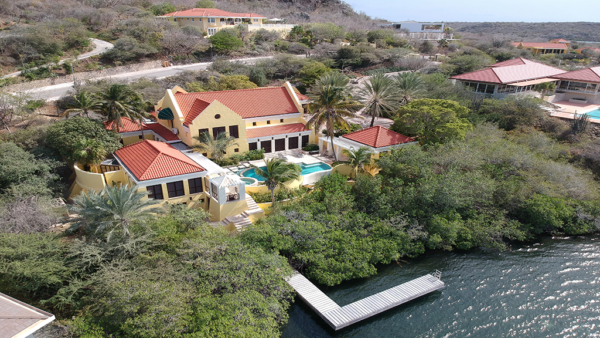 Seru Boca Estate 9