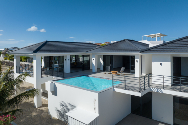 Kaya Baltiko, JAN THIEL Curacao