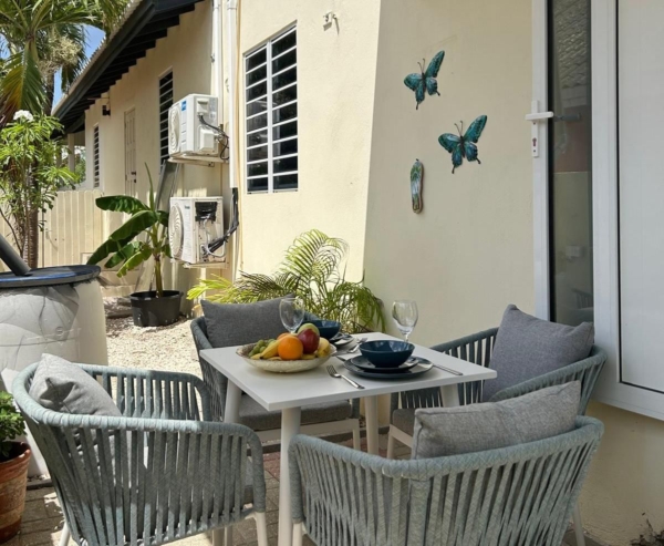 Attractive rental apartment Curasol