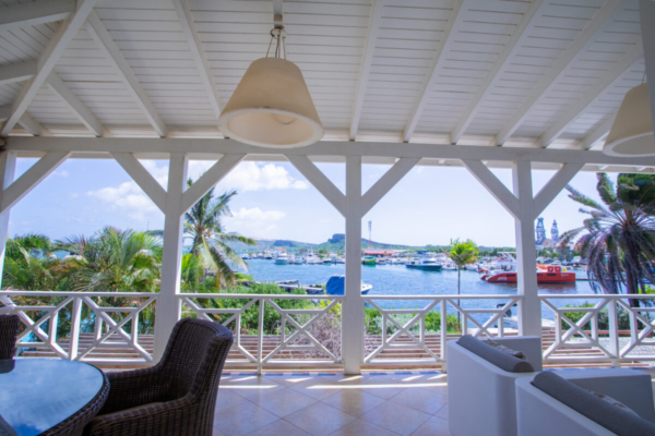 Charmant 3-slaapkamer appartement aan het water in MasBango beach resort – Jan Thiel