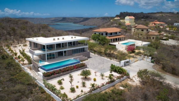 Coral Estate 224