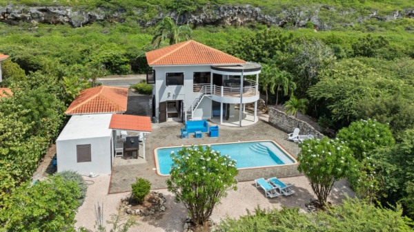 Coral Estate 41