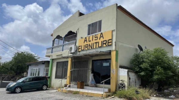 Winston Churchill Commercial Property