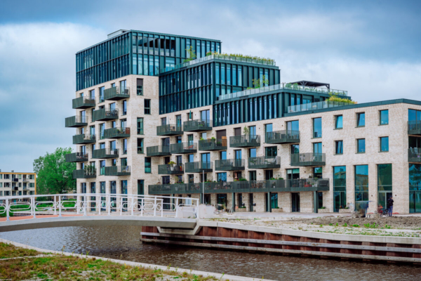 Exclusief penthouse waar het bruisende stadsleven en de rust aan het water samenkomen