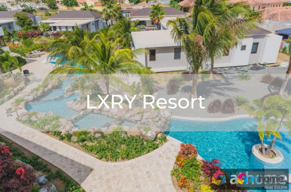 Luxe Penthouse LXRY resort met zwembadJan Sofat