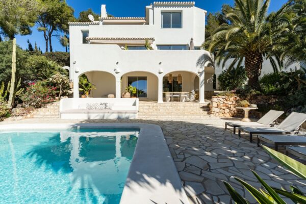 Villa op loopafstand van de mooiste baai van Spanje; Granadella!