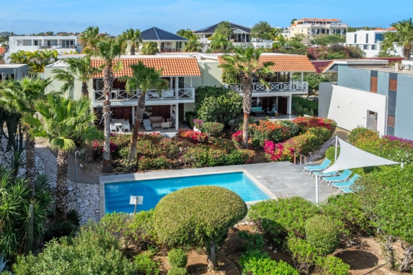 ARA Hilltop 6 ; Luxe appartement met zeezicht in het exclusieve Boca Gentil Resort, Curaçao
